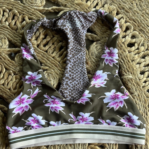 Acacia Bikini - Picture 2 of 3